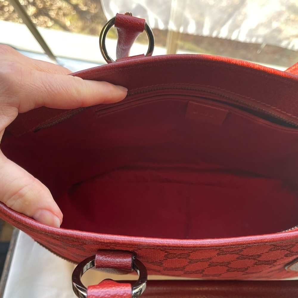 Spectacular Authentic Gucci Handbag! - Picture 11 of 12